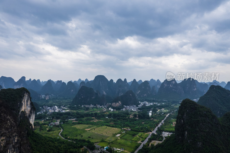 桂林阳朔漓江山水自然风光航拍