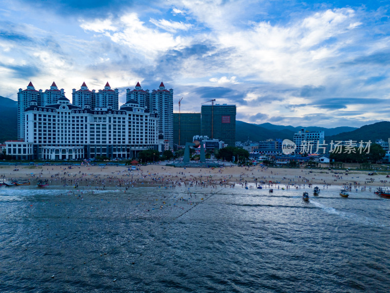 大海海洋沙滩青澳湾海岛航拍图