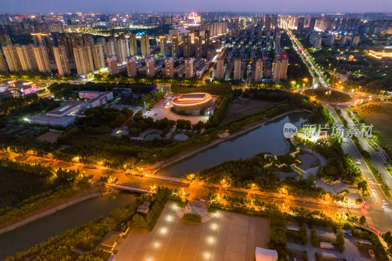 河南周口行政中心市政府周边夜景