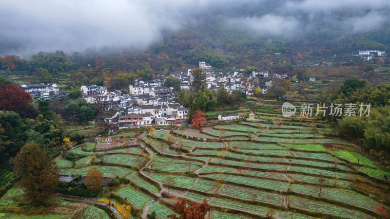 安徽塔川徽派山涧白墙建筑群航拍