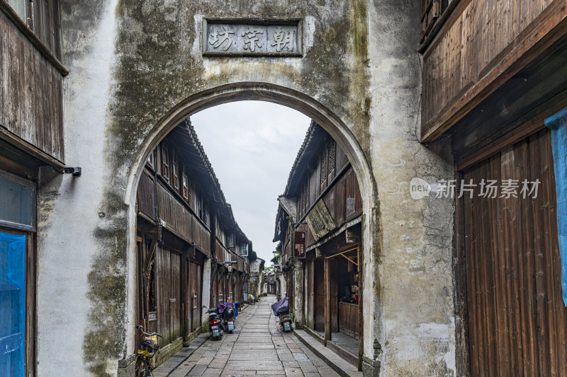 乌镇东栅古街道建筑风光