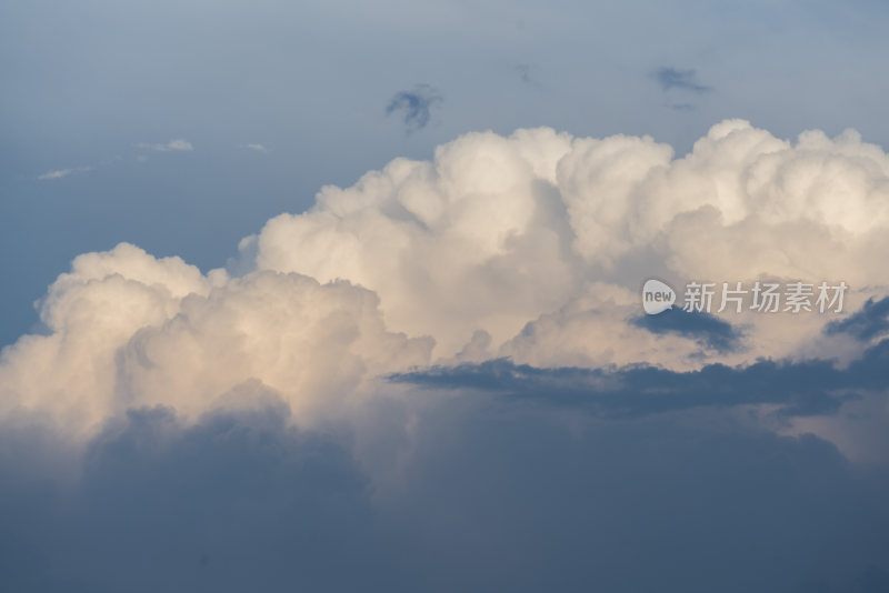 壮观的天空积云全景