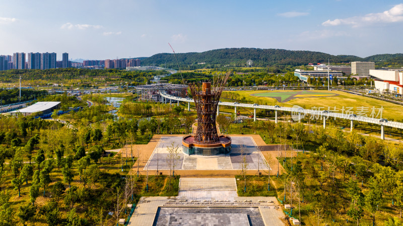 湖北武汉光谷空轨建设项目现场航拍