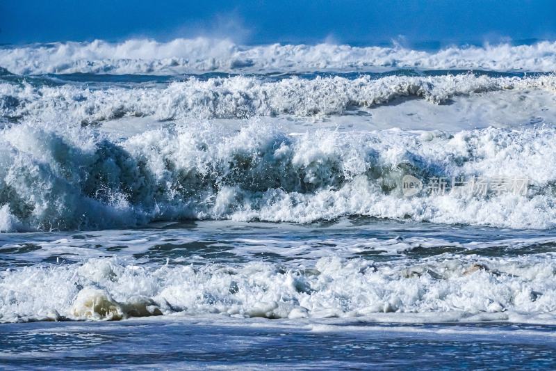 大海浪花巨浪浪潮汹涌海浪波涛汹涌