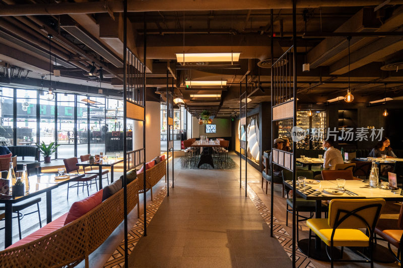现代风格餐厅室内场景