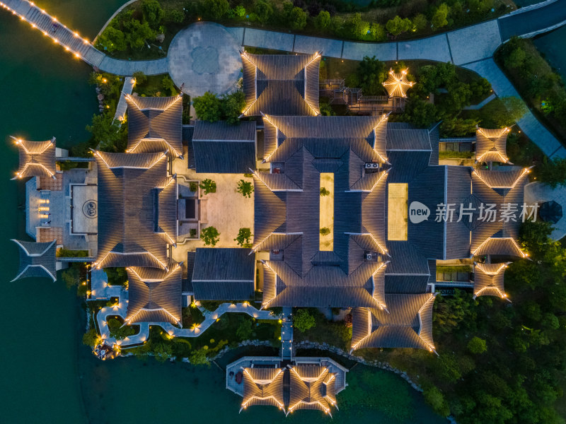 古建夜景航拍俯瞰图