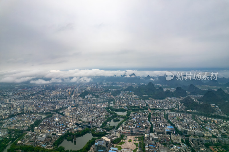 广西桂林城市清晨迷雾云海风景航拍摄影图