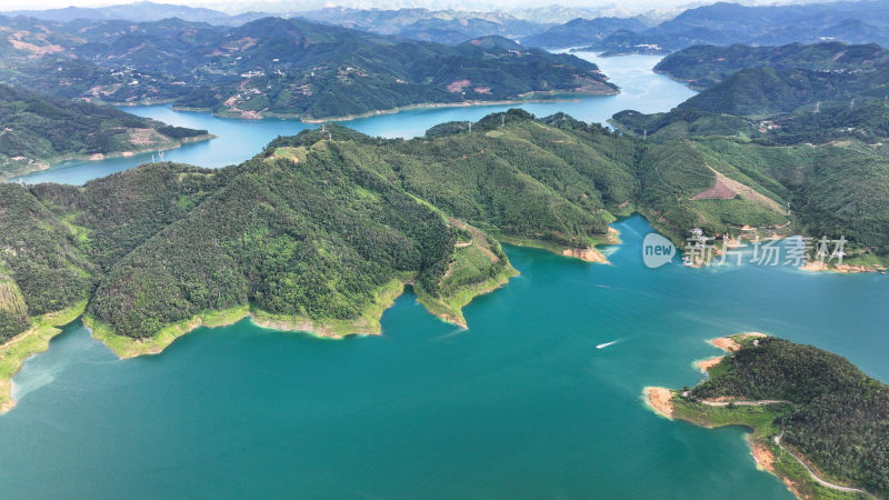 森林湖泊山川秀丽青山绿水