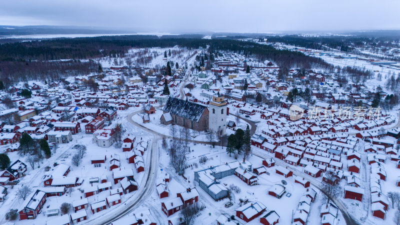 北欧风光瑞典加默尔斯塔德教堂村鸟瞰航拍