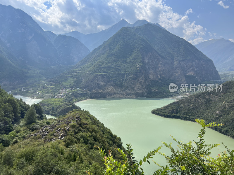 四川川西阿坝州茂县叠溪海子高视角风景