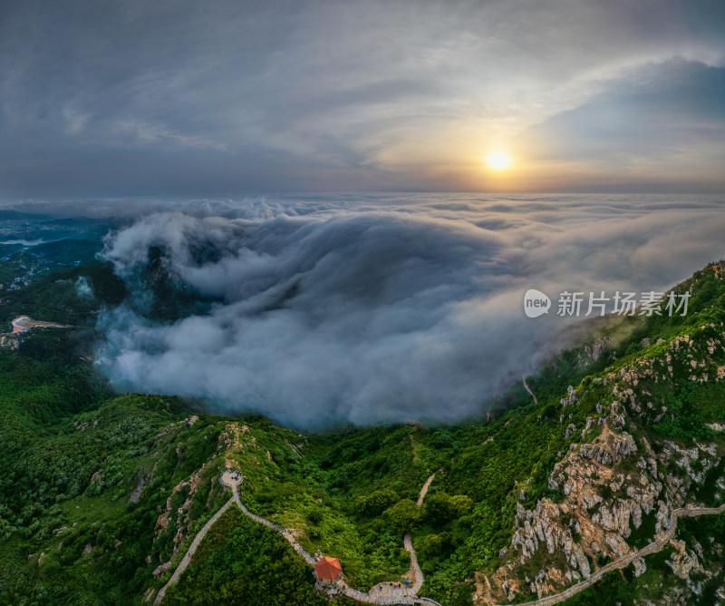 大连大黑山云海日出全景