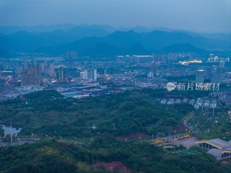 航拍浙江省台州市天台县城市风光