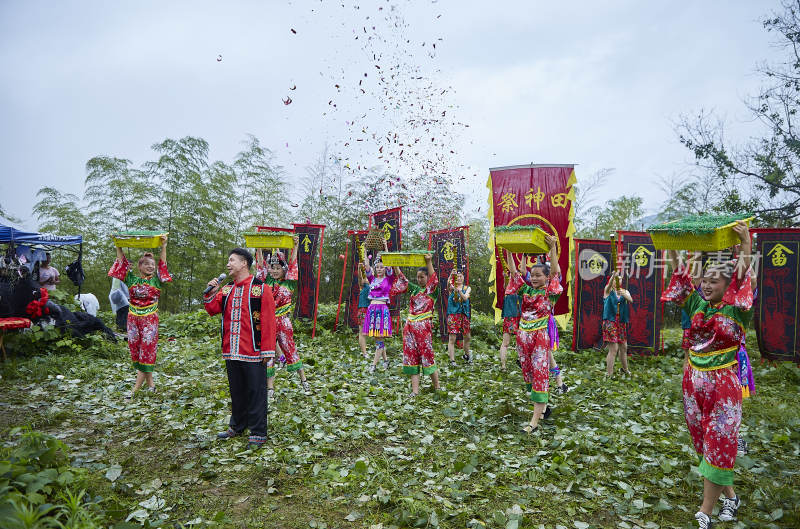 云和梯田开犁节现场