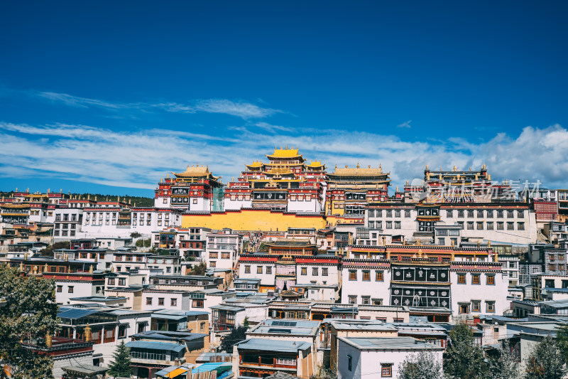 松赞林寺全景