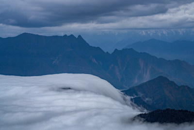 四川雅安牛背山云海云瀑贡嘎雪山自然景观