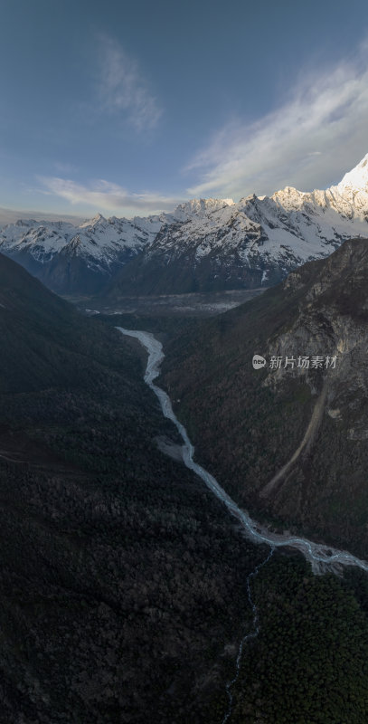 西藏日喀则珠峰东坡嘎玛沟喜马拉雅山脉航拍