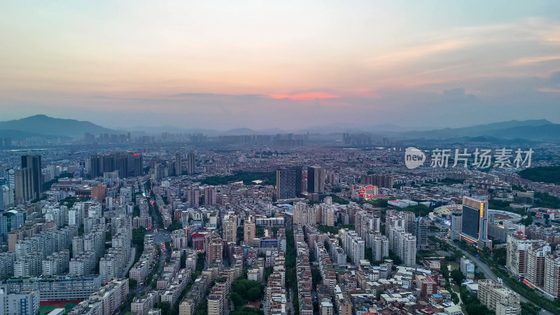 泉州城市晚霞夕阳航拍图