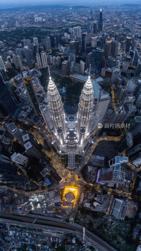 马来西亚吉隆坡莫迪卡石油双子塔夜景