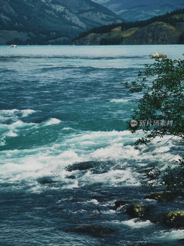 新疆喀纳斯湖风景