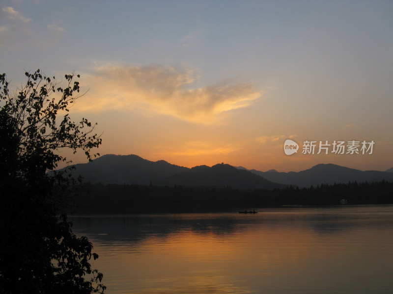 浙江杭州西湖的晚霞风光