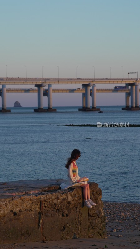 海边的女孩