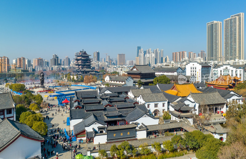春节前后武汉归元寺的建筑及其香客游客