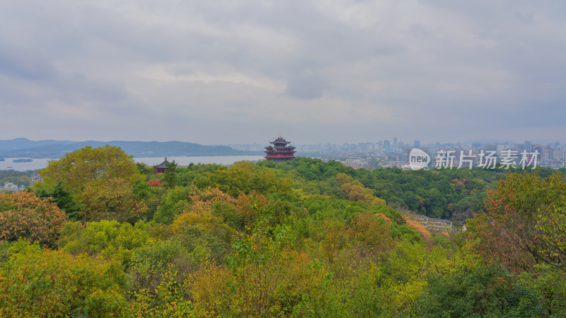 浙江杭州吴山城隍阁城市天际线