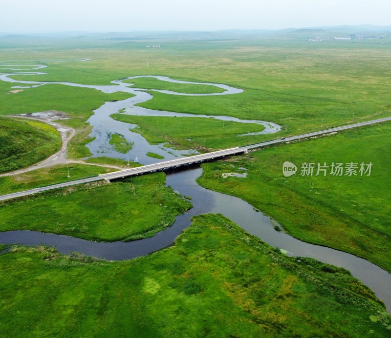 《心中的乌拉盖河》