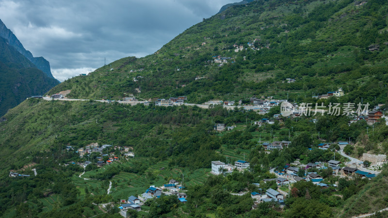 丽江虎跳峡高路徒步线