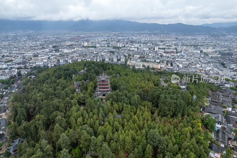 云南丽江古城傈僳族建筑群高空航拍