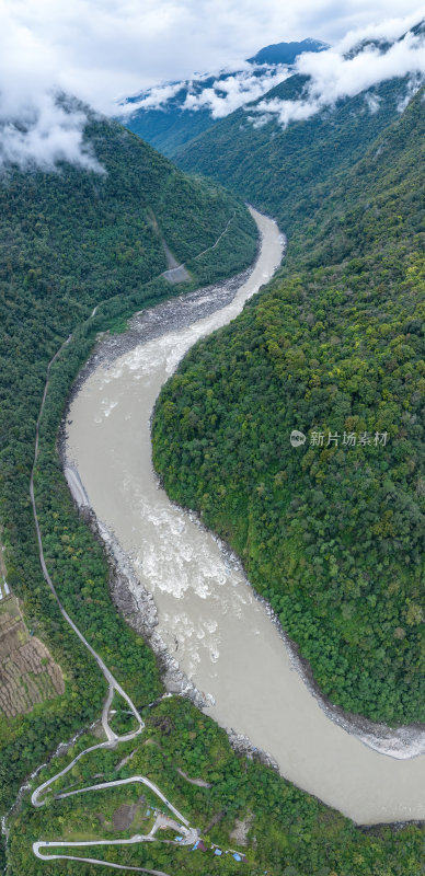 西藏林芝莲花圣地墨脱热带雨林云雾高空航拍