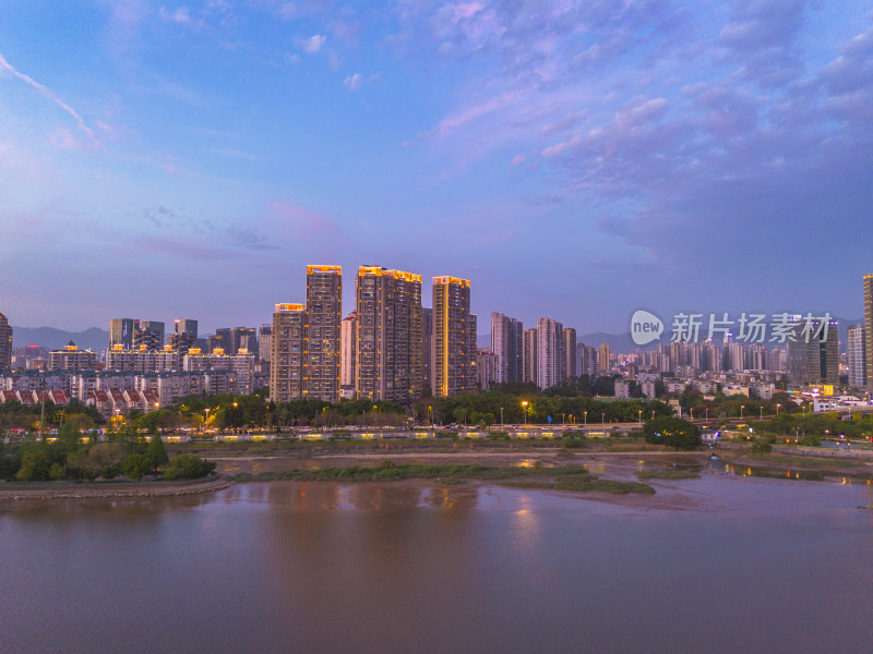 福州闽江城市高楼黄昏景观