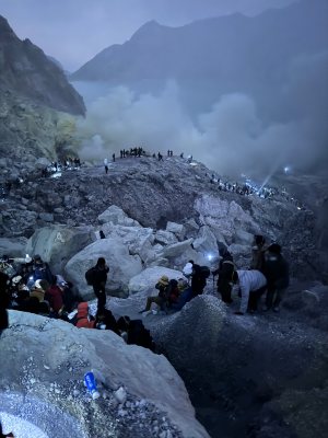 印尼ijen火山