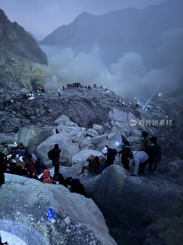 印尼ijen火山