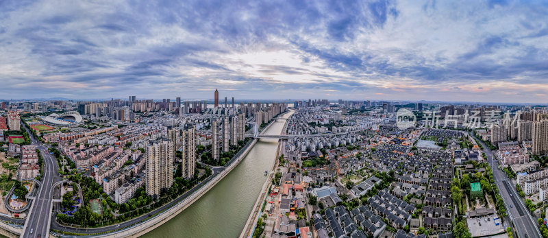 夏日傍晚雨后芜湖主城区风光