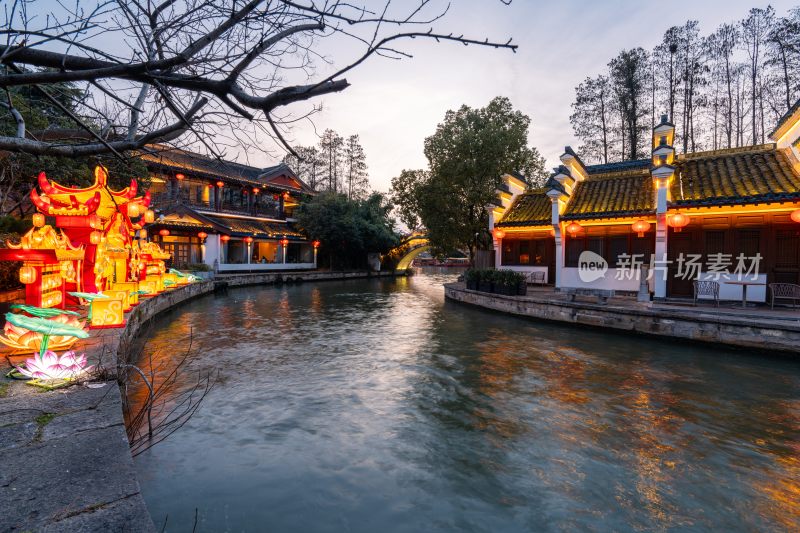 南京白鹭洲秦淮河傍晚夜景