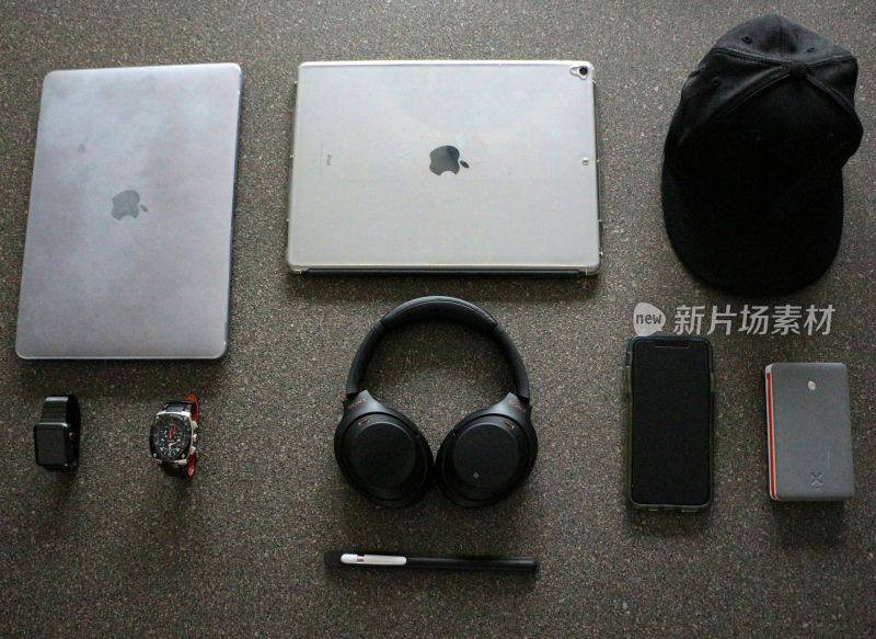 苹果电子产品及配件摆拍