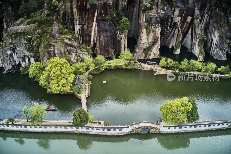 浙江绍兴东湖风景区