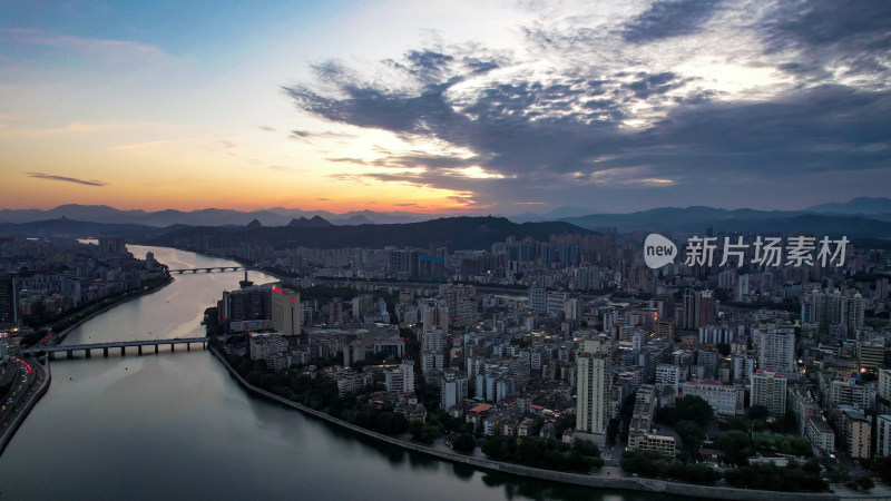 广东韶关城市日落晚霞夕阳夜幕降临航拍