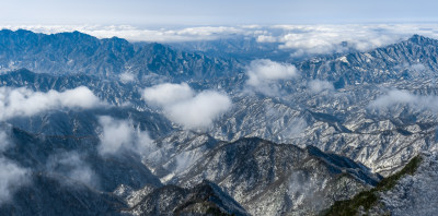 山脉大雪云海航拍辽阔高远壮观背景自然风景