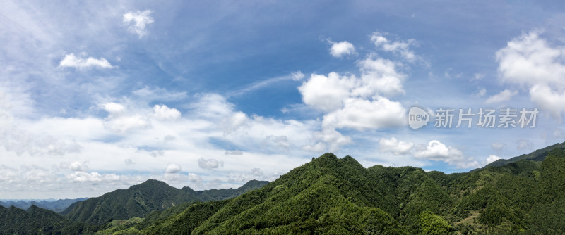 江南高山山峦蓝天白云