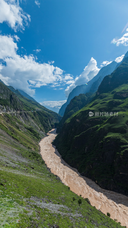 丽江虎跳峡高路徒步