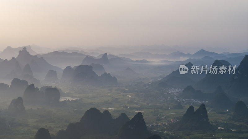 广西桂林山水水墨中国风