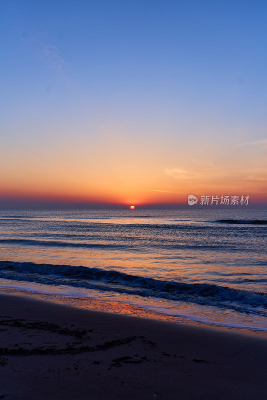 海边日出朝霞风光