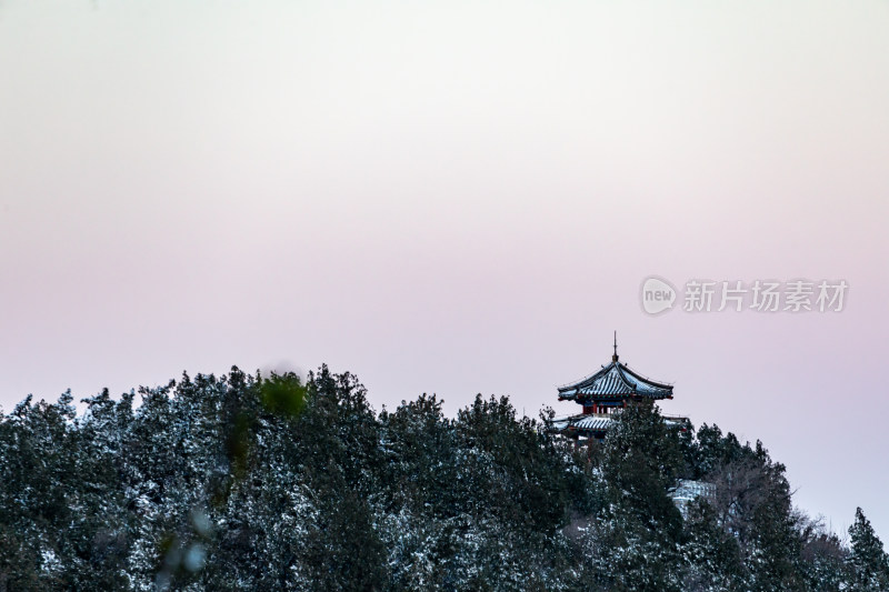 山东济南千佛山雪后日出景观