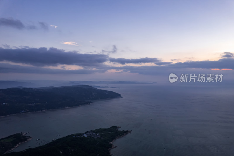 海岛滩涂海上日出自然风光航拍