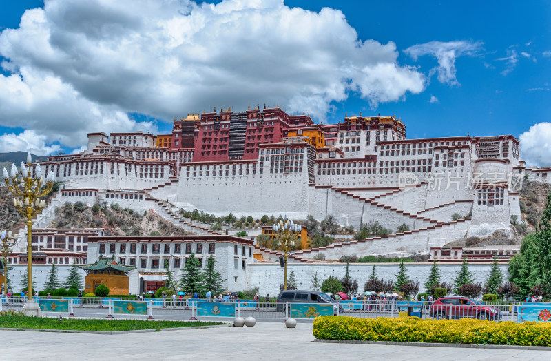 西藏拉萨布达拉宫旅游景区传统古建筑