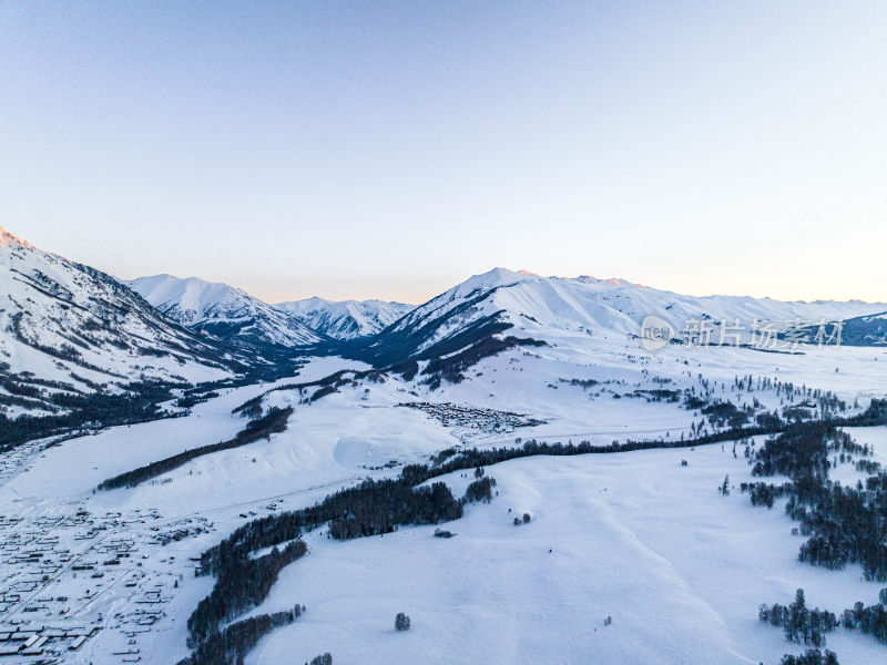 新疆冬季阿勒泰喀纳斯雪景