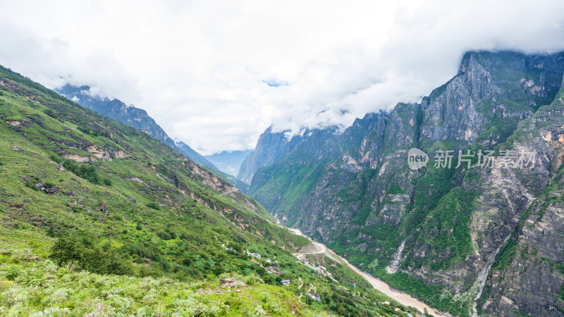 丽江虎跳峡高路徒步线