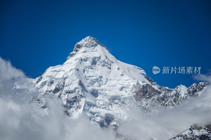 中国西藏喜马拉雅山脉雪山